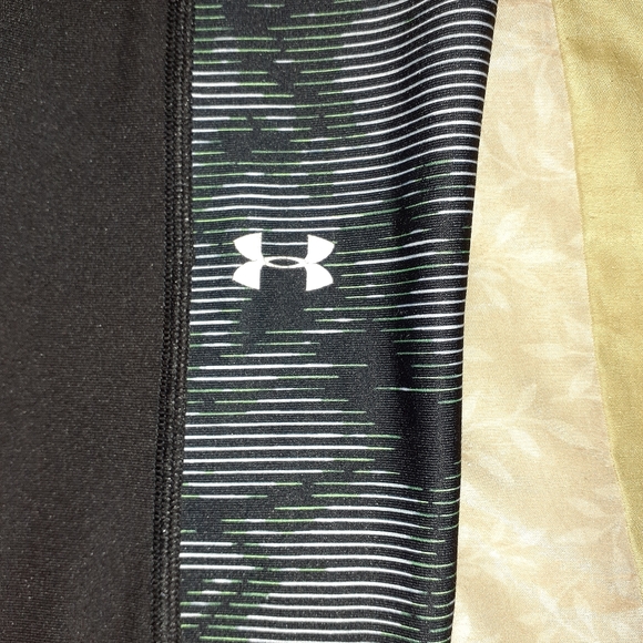 Under Armour Women's Black HeatGear Compression Printed Leggings Yoga Pants - Picture 3 of 5